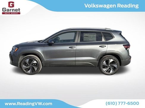 New 2026 Volkswagen Taos SE AWD/4WD image 2