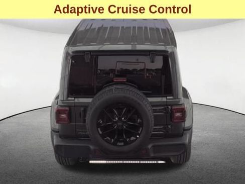 Used 2025 Jeep Wrangler Unlimited Sahara w/ Safety Group AWD/4WD image 7