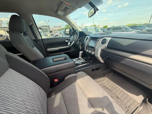 Used 2016 Toyota Tundra SR5 w/ SR5 Upgrade Package image 23