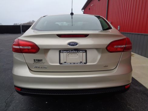 Used 2017 Ford Focus SE image 6