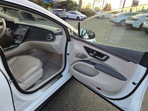 Used 2022 Mercedes-Benz EQS 450+ Sedan w/ Exclusive Trim Package image 10