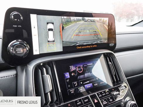 New 2025 Lexus LX 600 4WD w/ Luxury Package image 29