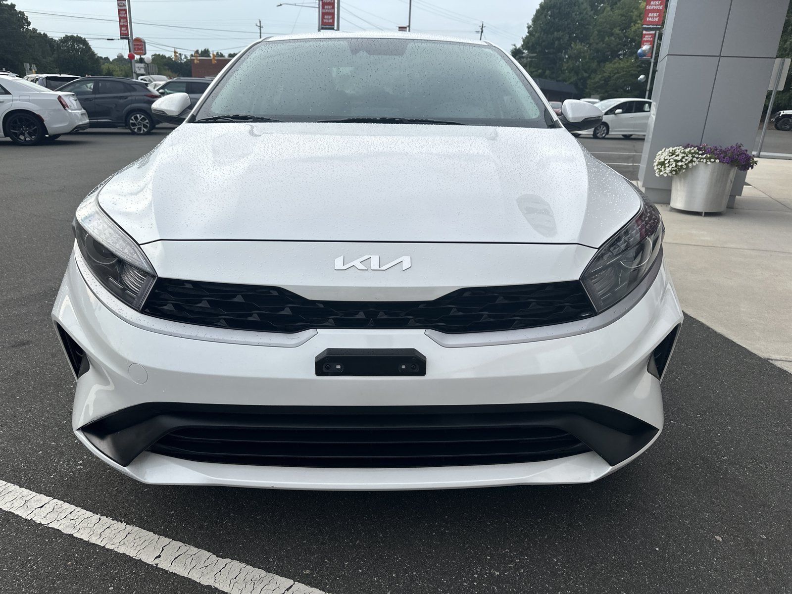 Used 2024 Kia Forte LXS w/ LXS Technology Package FWD image 3