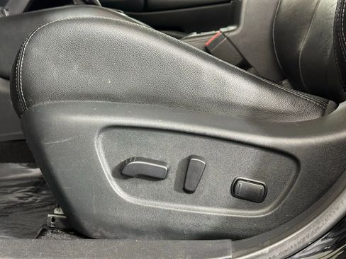 Used 2019 Nissan Rogue SL w/ Premium Package image 7