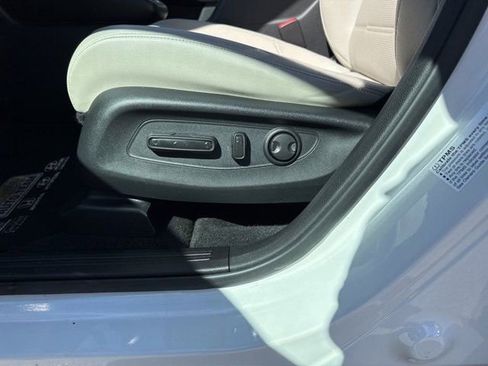 Used 2024 Honda CR-V EX-L image 9