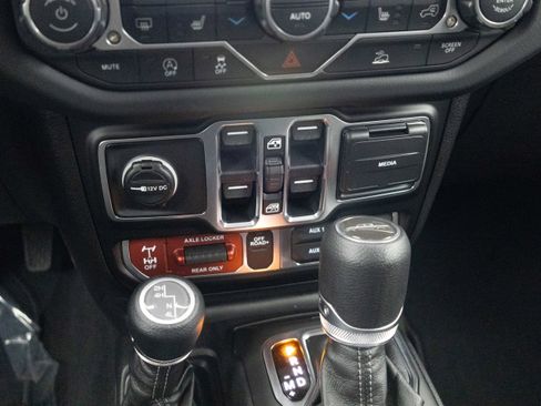 New 2026 Jeep Gladiator Mojave AWD/4WD image 31