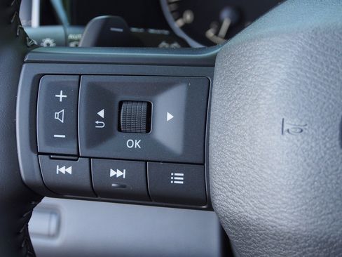 New 2026 Nissan Pathfinder SV FWD image 21