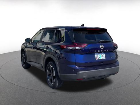 Used 2025 Nissan Rogue SV image 11