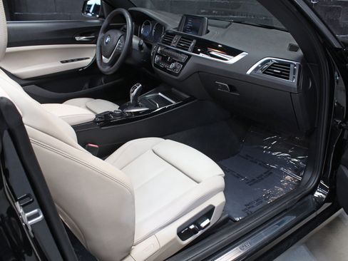 Used 2018 BMW 230i Convertible RWD image 43