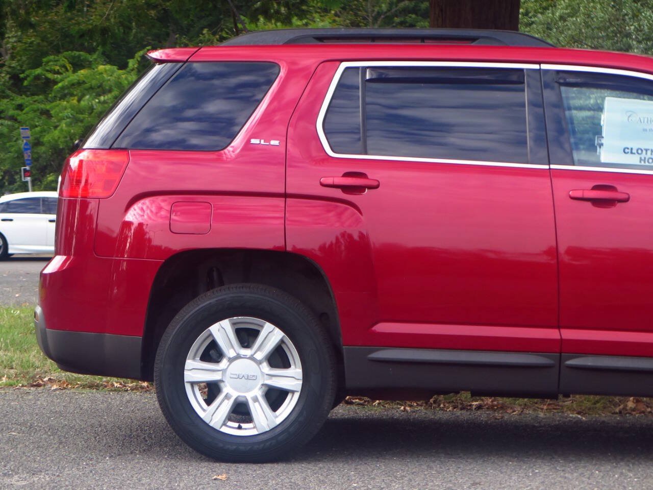 Used 2014 GMC Terrain SLE w/ Convenience Package AWD/4WD image 32