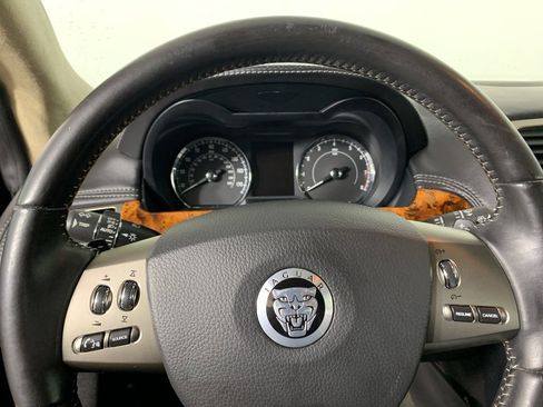 Used 2010 Jaguar XK Convertible image 21