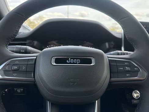 New 2026 Jeep Compass Latitude image 39