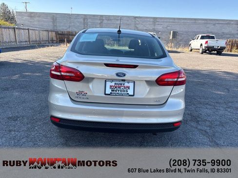 Used 2018 Ford Focus SEL FWD image 6