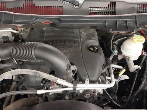 Used 2017 RAM 1500 Laramie image 30