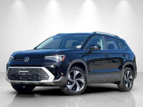 New 2026 Volkswagen Taos SE AWD/4WD image 1