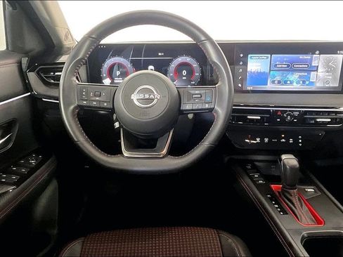 Used 2025 Nissan Kicks SR FWD image 6