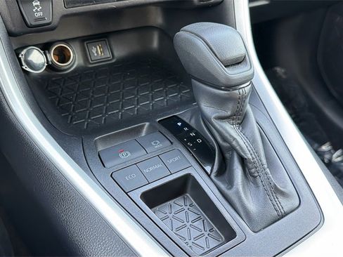 Certified 2025 Toyota RAV4 XLE image 37