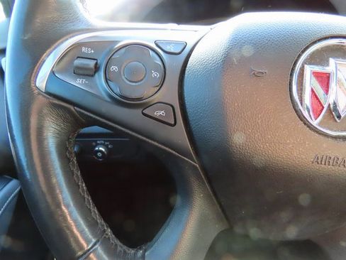 Used 2020 Buick Enclave Essence w/ Sport Touring Edition image 33