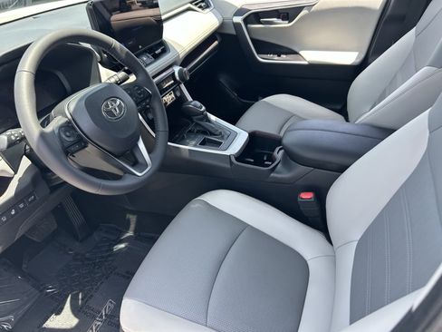 Used 2025 Toyota RAV4 Limited w/ Advanced Technology Package FWD image 28
