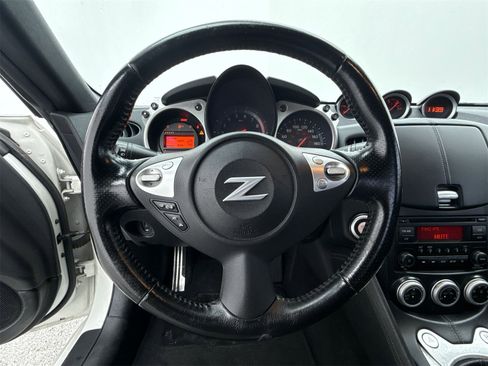 Used 2016 Nissan 370Z w/ Sport Package image 20