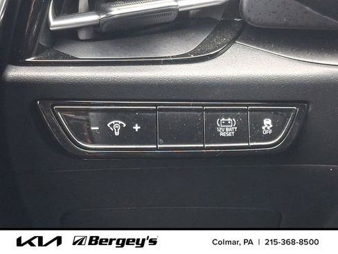 Certified 2024 Kia Niro LX FWD image 25