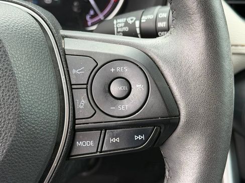 Used 2023 Toyota RAV4 XLE Premium AWD/4WD image 16