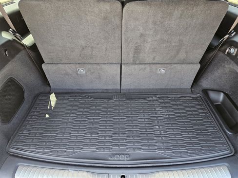 New 2025 Jeep Grand Cherokee L Summit w/ Obsidian Package image 34