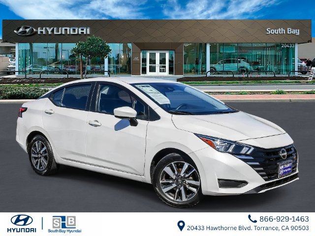 Used 2024 Nissan Versa SV FWD image 1