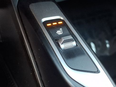 Used 2024 Kia Sorento S image 26