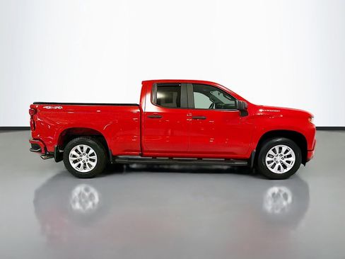 Used 2020 Chevrolet Silverado 1500 Custom w/ Custom Value Package AWD/4WD image 11