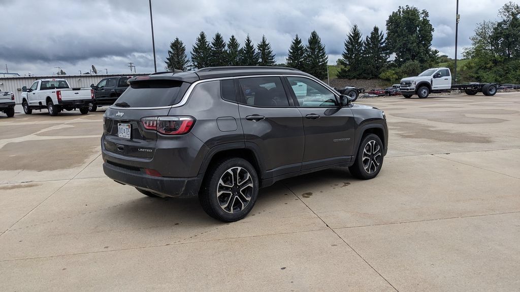Used 2023 Jeep Compass Limited AWD/4WD image 3