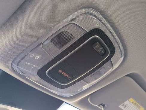 New 2026 Hyundai Elantra SE image 22