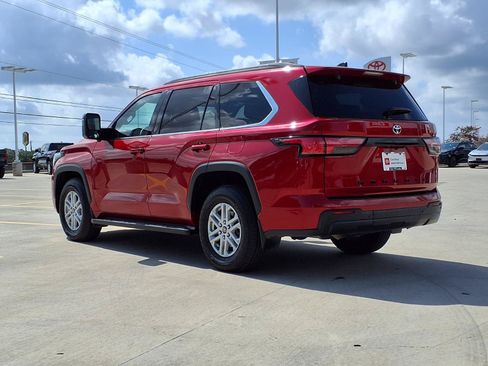 Certified 2023 Toyota Sequoia SR5 w/ SR5 Premium Package RWD image 7