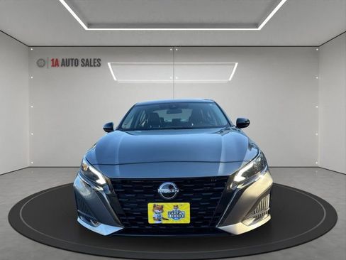 Used 2023 Nissan Altima 2.5 SR AWD/4WD image 8