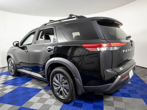 Used 2022 Nissan Pathfinder SV FWD image 7