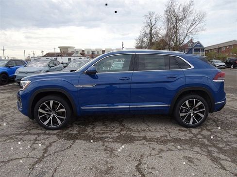 New 2025 Volkswagen Atlas Cross Sport SEL Premium R-Line image 2