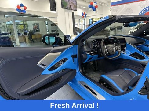 Used 2021 Chevrolet Corvette Stingray Premium Conv w/ Z51 Performance Package RWD image 22