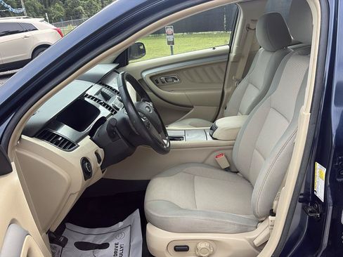 Used 2017 Ford Taurus SEL FWD image 9