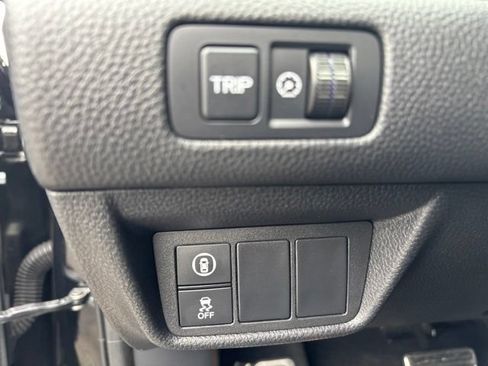 Used 2018 Honda Accord Sport image 17