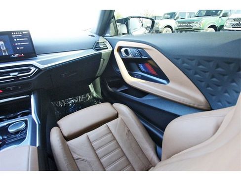 Used 2024 BMW M2 w/ Lighting Package image 9