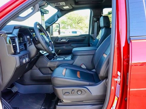 New 2025 GMC Sierra 2500 AT4 w/ AT4 Premium Plus Package image 14