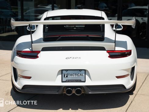 Used 2019 Porsche 911 GT3 RS RWD image 15