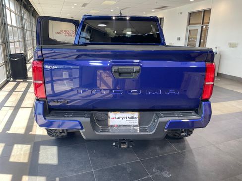 Used 2024 Toyota Tacoma TRD Off-Road AWD/4WD image 24