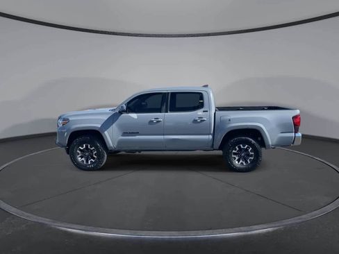 Certified 2019 Toyota Tacoma SR5 AWD/4WD image 5