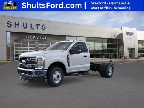 New 2026 Ford F350 XL w/ XL Chrome Package image 1