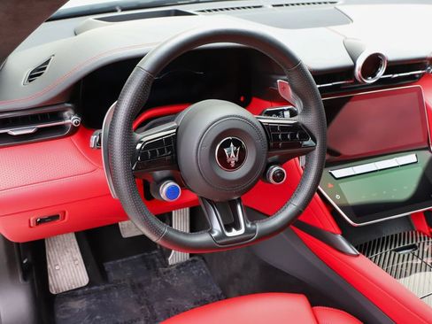 Used 2024 Maserati GranTurismo Trofeo AWD/4WD image 33