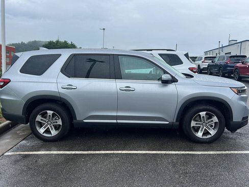 Used 2023 Honda Pilot EX-L image 5