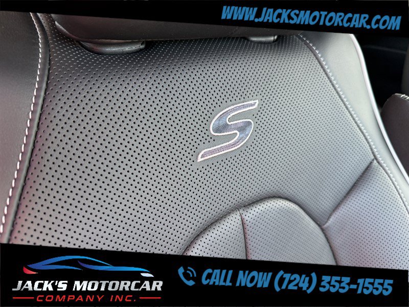 Used 2027 Chrysler Pacifica Limited FWD image 33