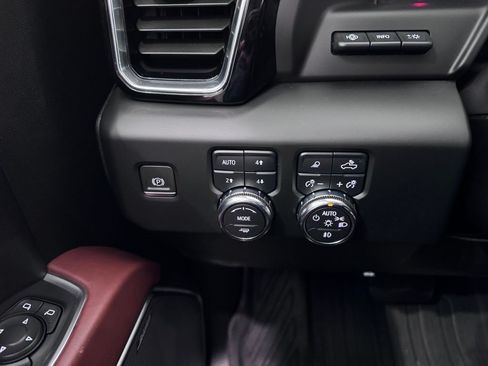 Certified 2023 GMC Sierra 1500 Denali Ultimate AWD/4WD image 27