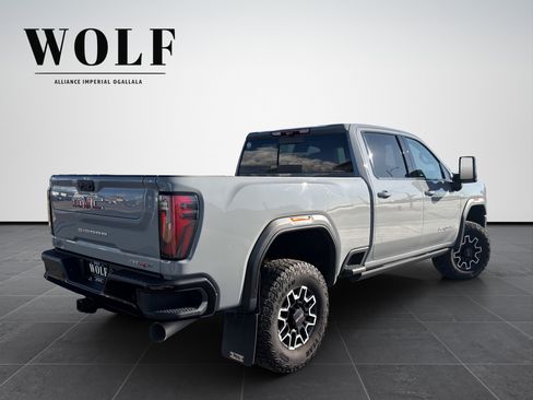 Used 2024 GMC Sierra 2500 AT4X AWD/4WD image 5